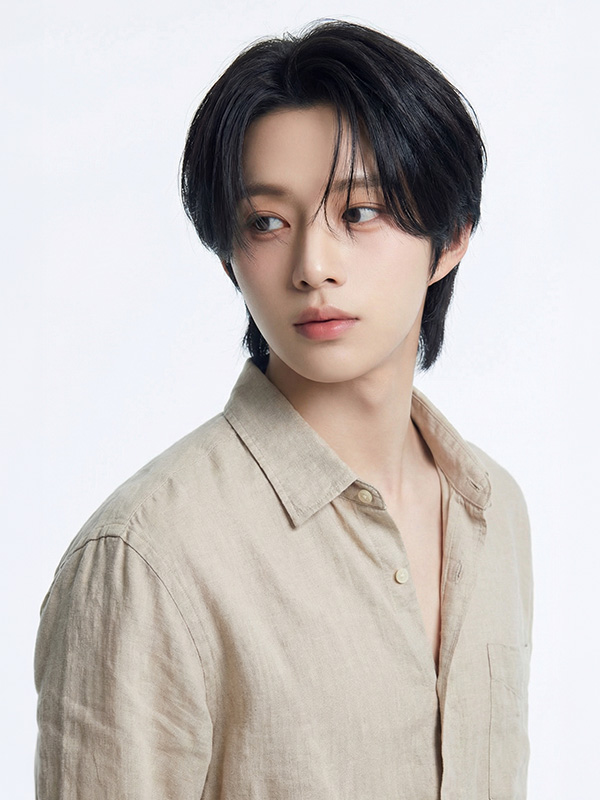 경기도 안양에 위치한 한나이브 성형외과 피부과 모델 이미지